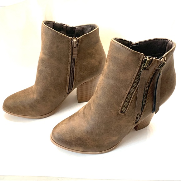 Journee Collection Womens Vally Inside Zip Stacked Heel Booties Size 8.5 - Picture 3 of 9